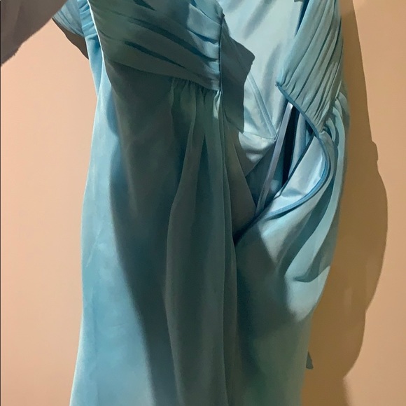 Prom/grad dresss - Picture 3 of 3